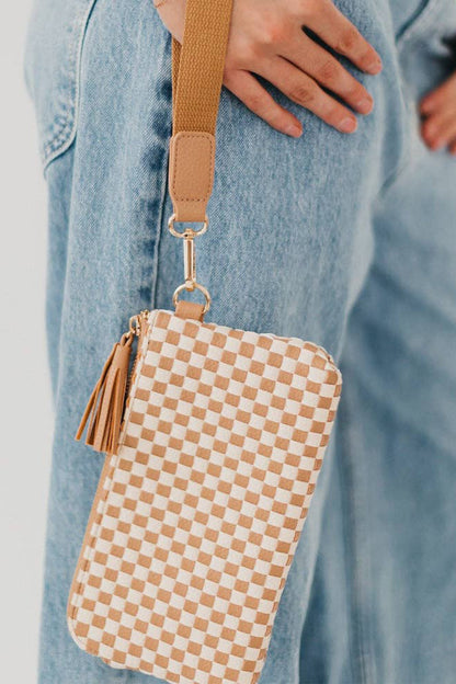 Color black Checkered  Woven Clutch Wristlet PU Leather Large Size Patterned Wallet